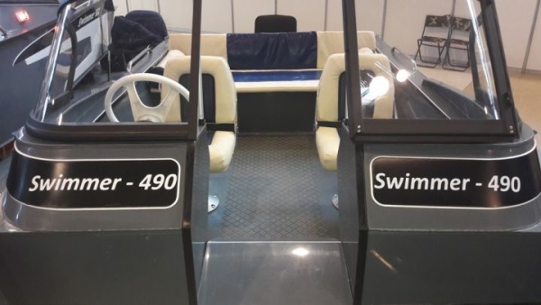 Мотолодка "SWIMMER 490"