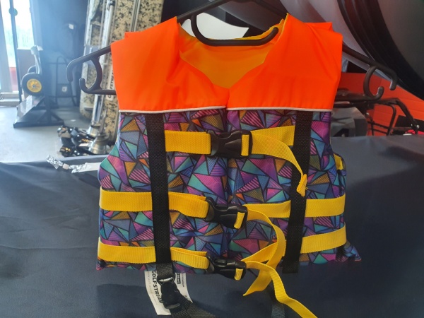 Жилет спасательный GOLFSTREAM XXS-XS с подголовником "Детский"(размер 34-36) Жилет спасательный GOLFSTREAM XXS-XS с подголовником "Детский"(размер 34-36)